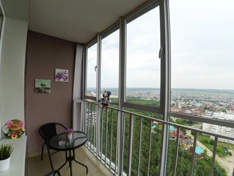 Вербная улица, 1